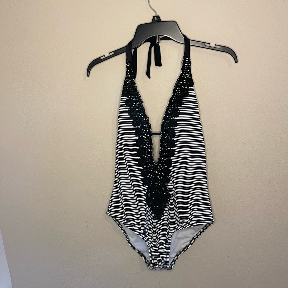 Mossimo Target one piece swimsuit black and white stripe size large NWT